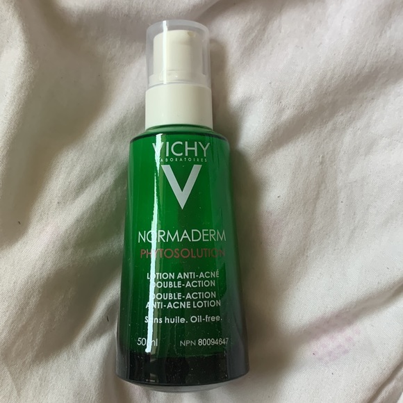 Vichy - Normaderm Anti-Acne Double-Action Moisturizer with Salicylic Acid - Picture 2 of 2